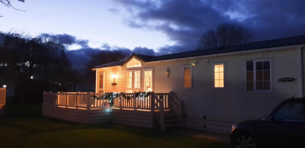 Вилла Caravan In The Cotswolds Сайренстер Экстерьер фото