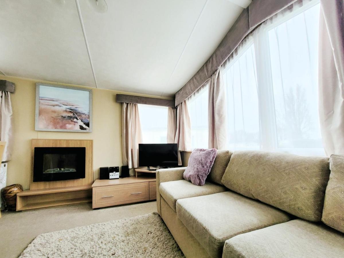 Вилла Caravan In The Cotswolds Сайренстер Экстерьер фото