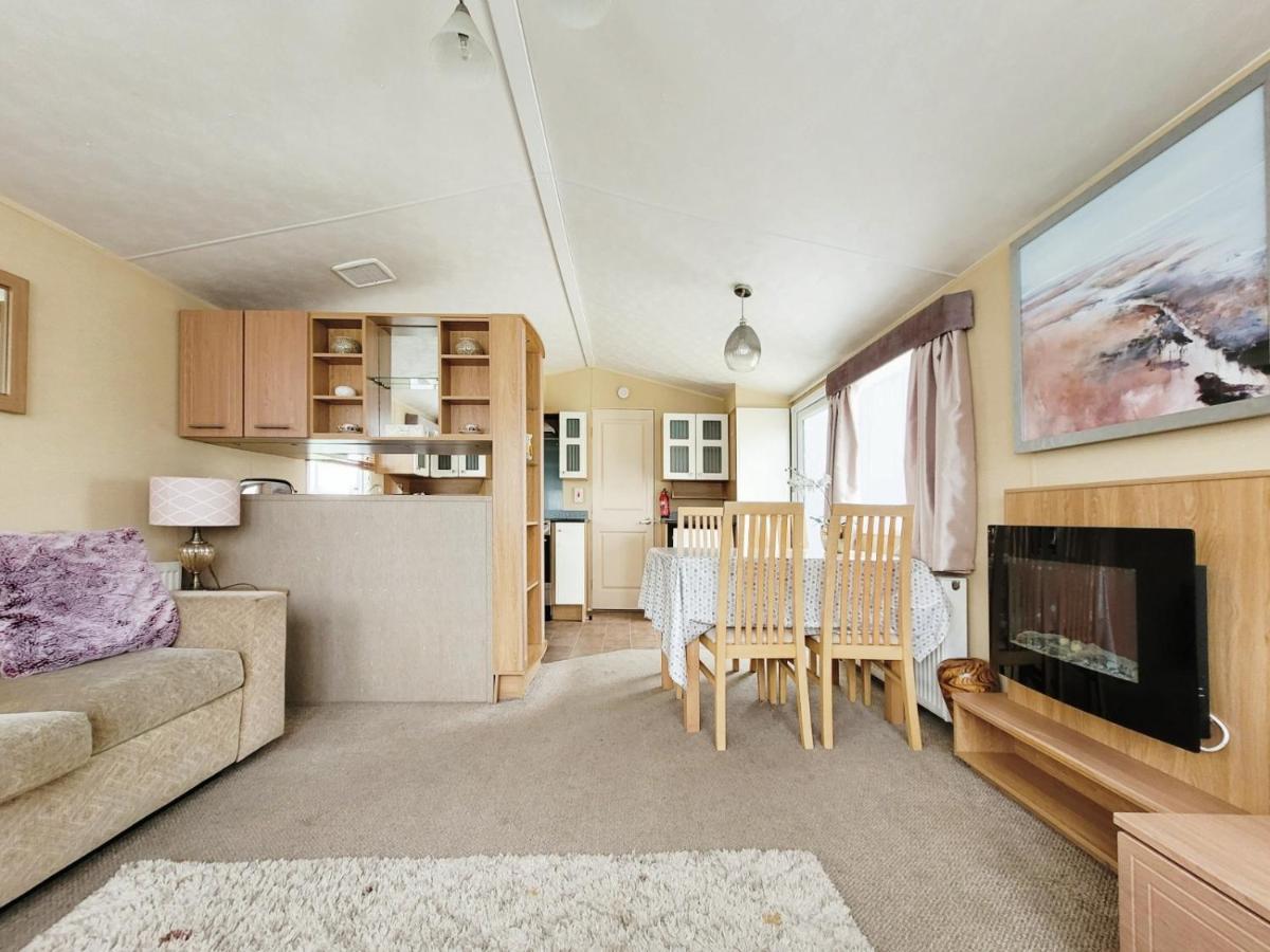 Вилла Caravan In The Cotswolds Сайренстер Экстерьер фото