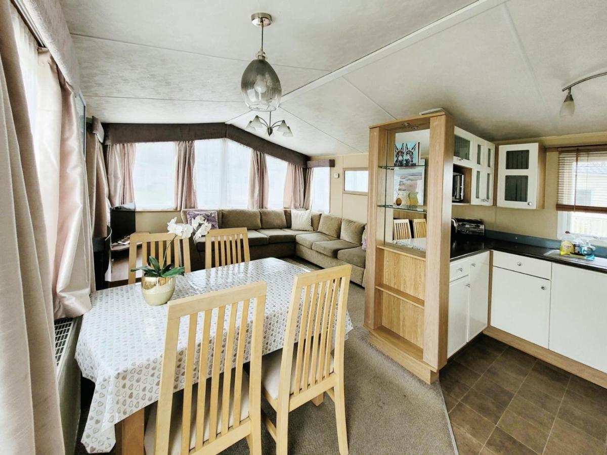 Вилла Caravan In The Cotswolds Сайренстер Экстерьер фото